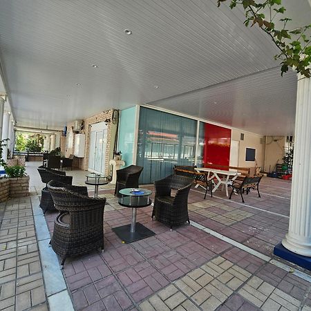 Lucia Hotel Paralia Екстериор снимка
