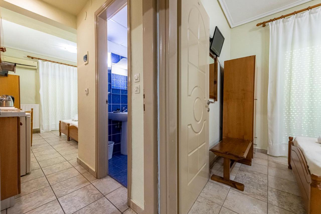 Lucia Hotel Paralia Екстериор снимка